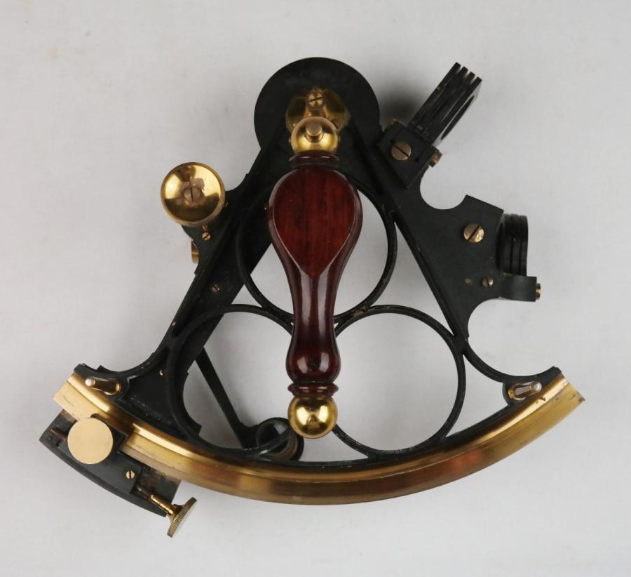 US Navy Sextant with silvered scale – early 20th century