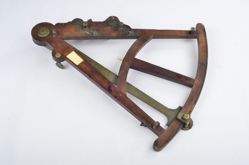 15-inch mahogany Octant owned by T. Saunders – 18th century