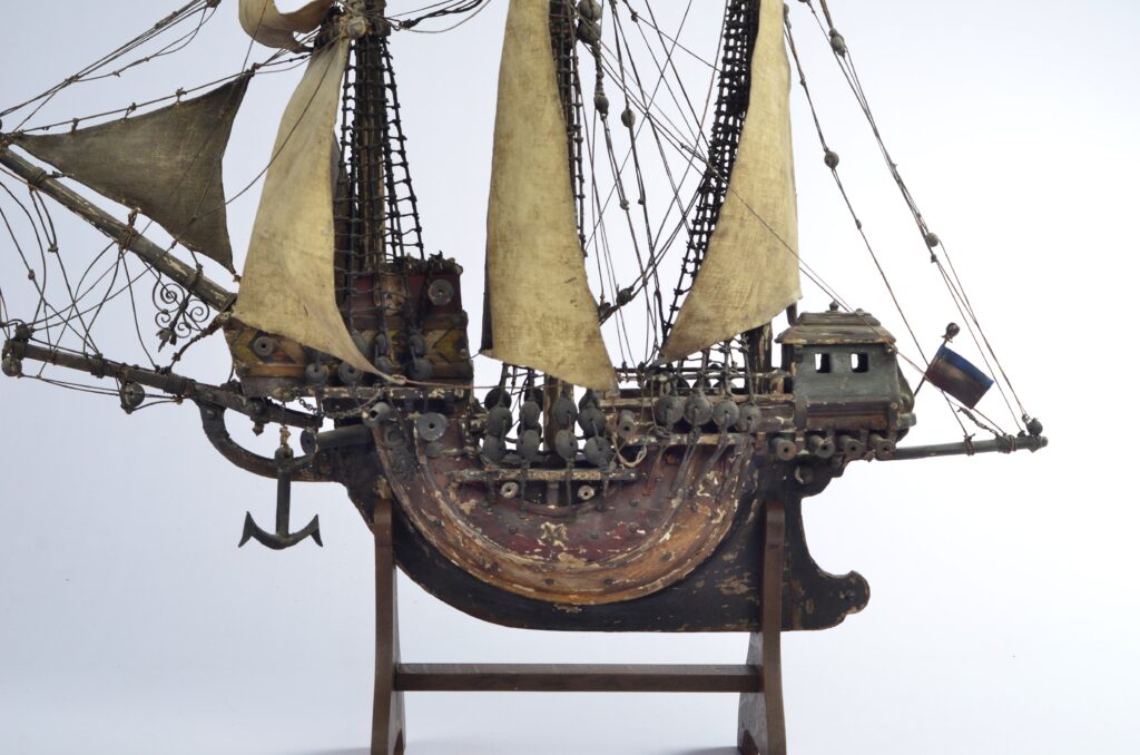 Hanging ship model of a Carrack – Netherlands, 19th century