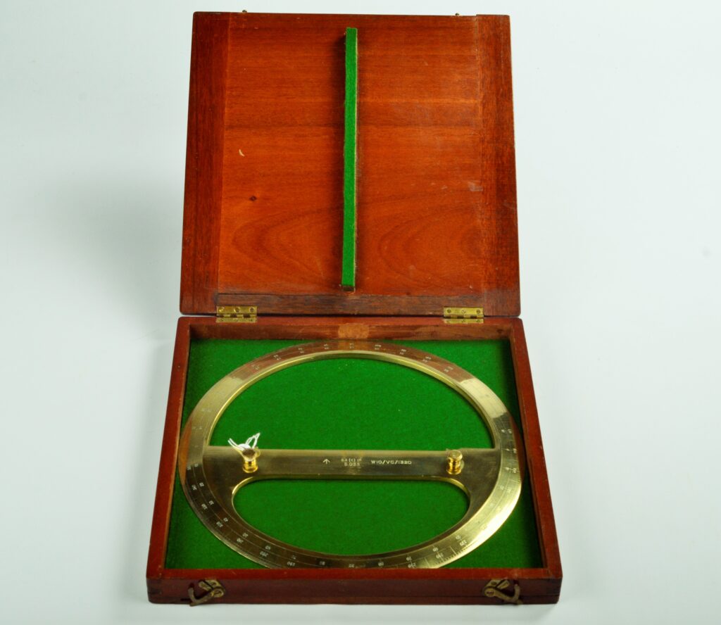 Large Circular Protractor or Navigational Plotter – Chas. Smith, 1910